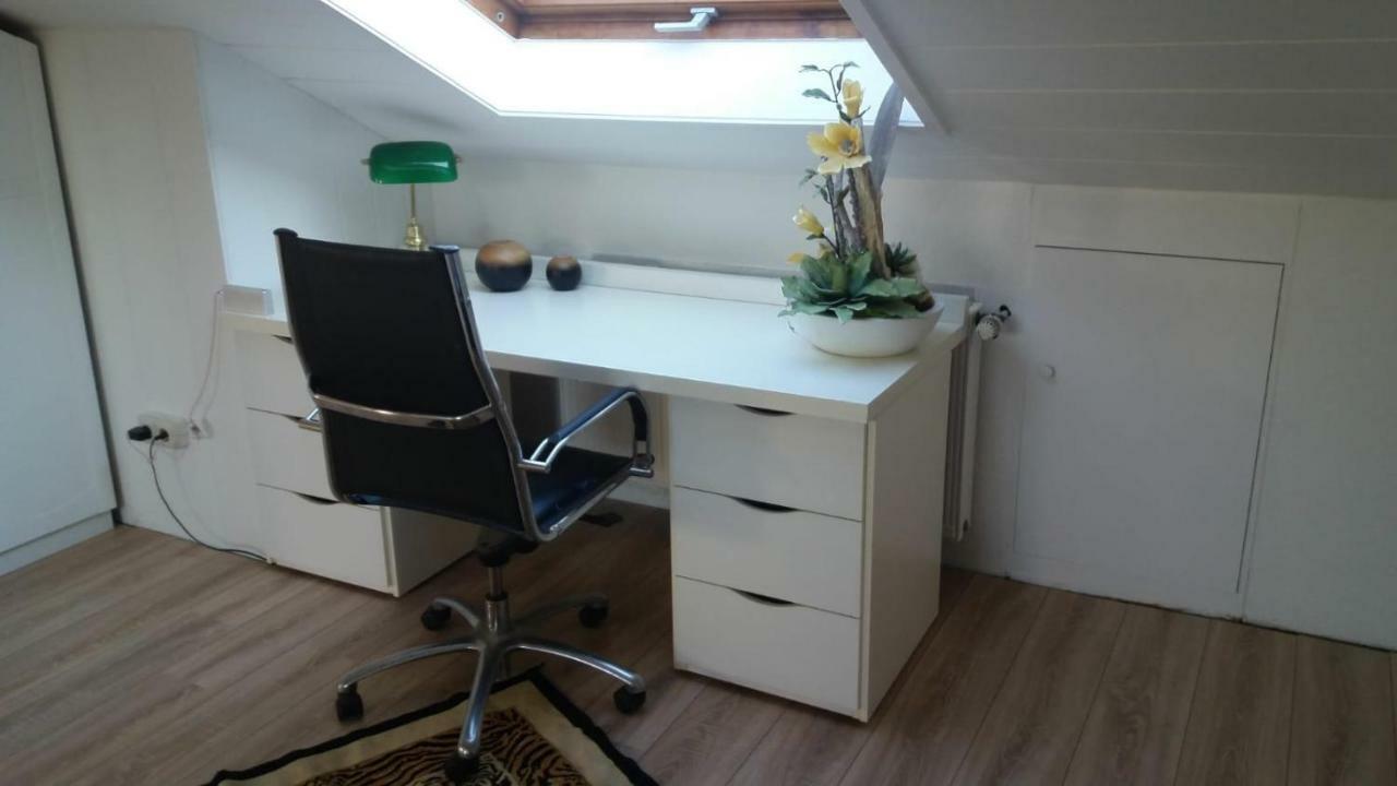 Kronenstrasse Apartment *